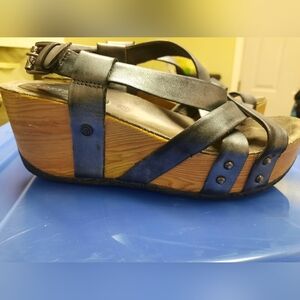 Bussola Wedge Sandals